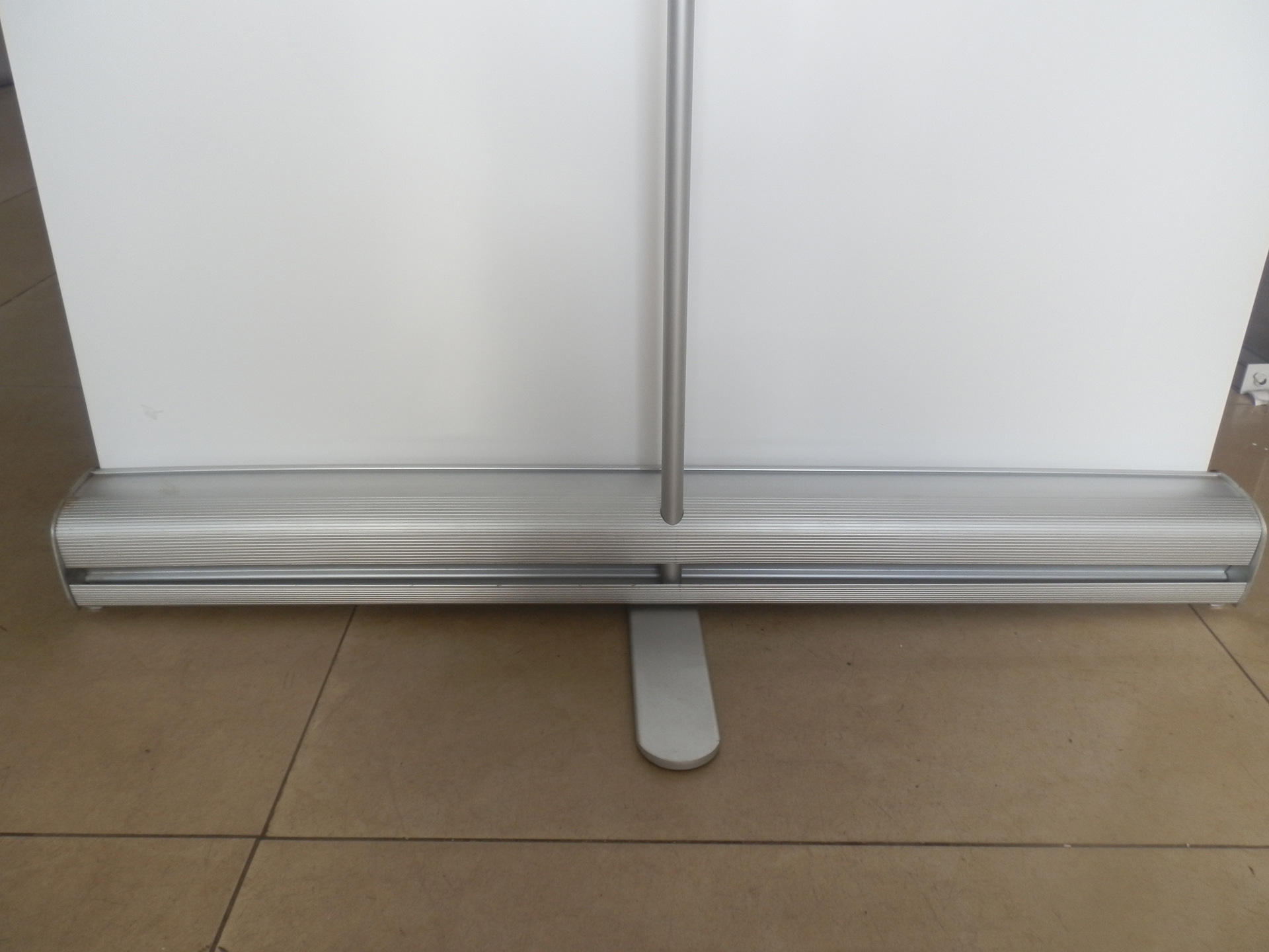 豪华宽底座铝合金易拉宝/高档可调节易拉宝品质出口质量保证