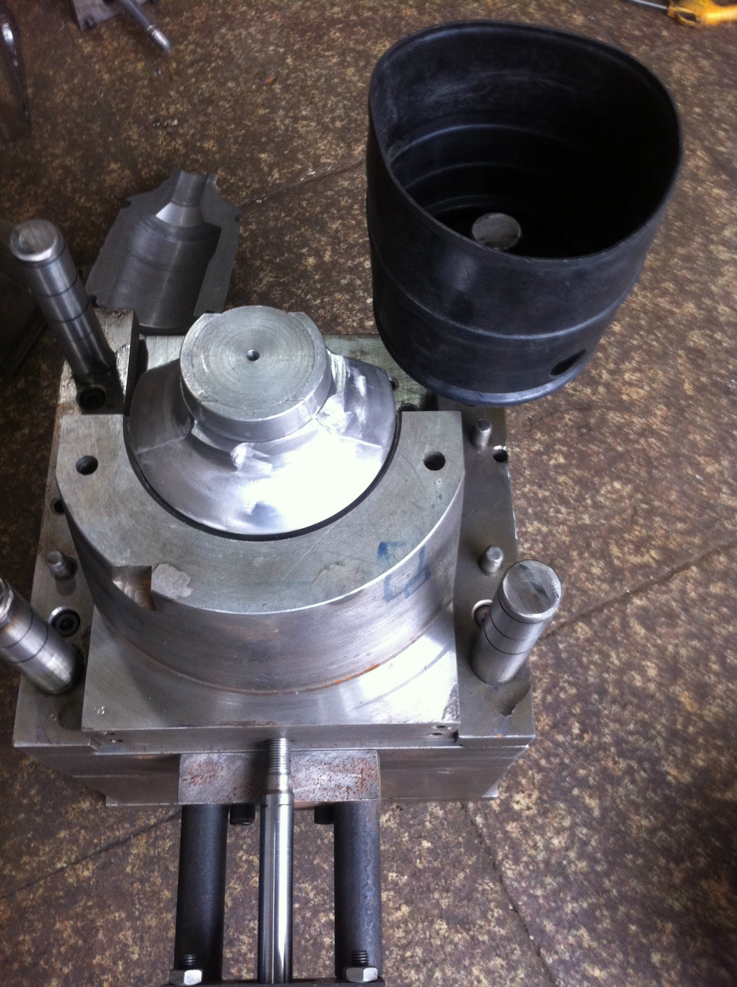 厂家供应模具设计 加工开模注塑吹塑