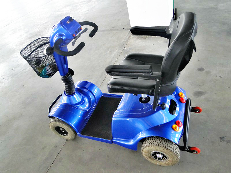 残疾人专用小型自动挡图片