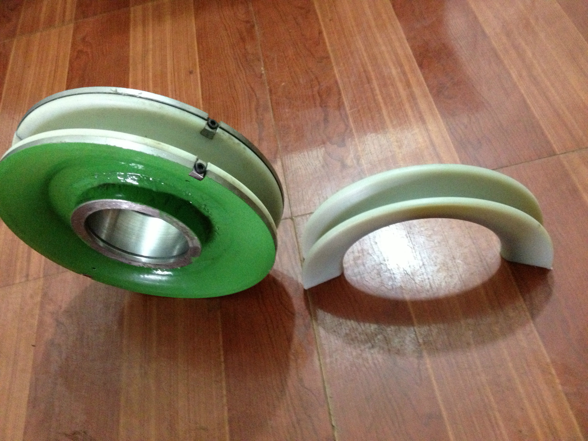 厂家生产出售组合式滑轮 钢板滑轮 尼龙滑轮