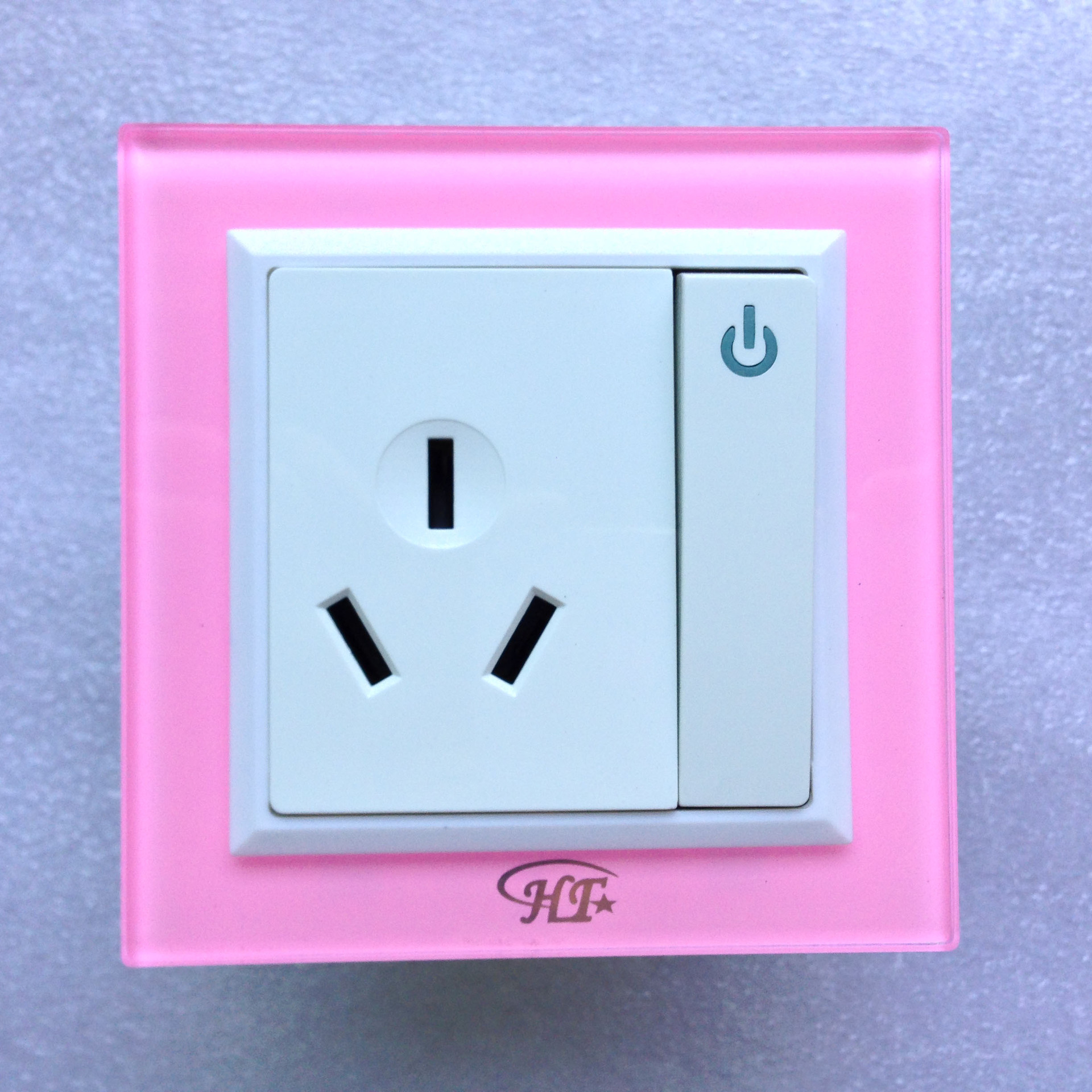 墙壁开关厂家豪丽发彩色夜光豪华精致hb系列一开三孔16a