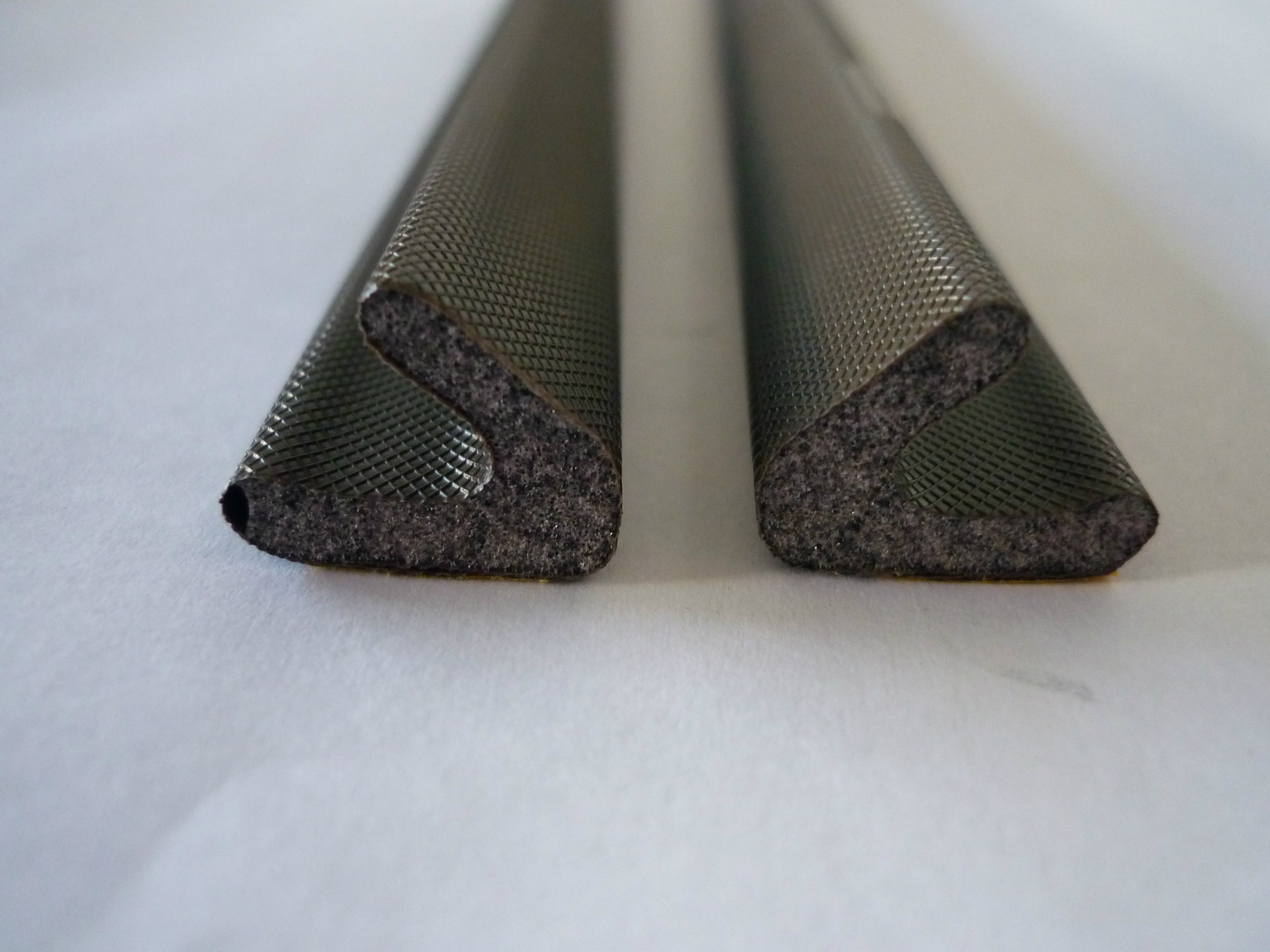 供应销售包覆式防火膨胀密封条