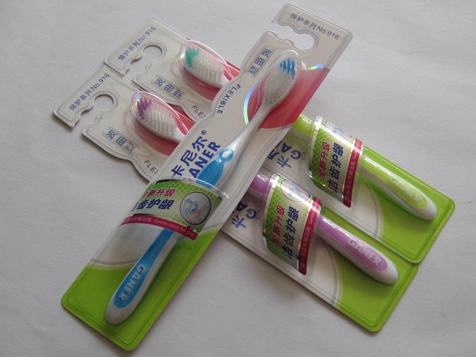 批发代理 卡尼尔倍护系列 波曲型 软毛成人牙刷 916