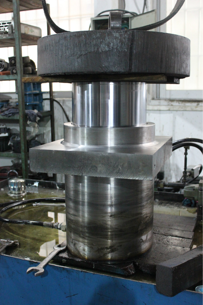 网上供应加工定制优质热压机液压油缸