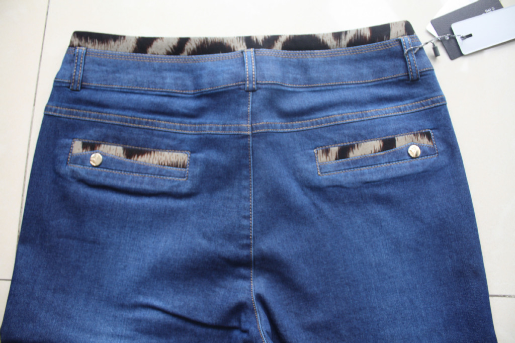 低价直销牛仔裤 女式牛仔裤 梦妮菲8309女式直筒牛仔裤