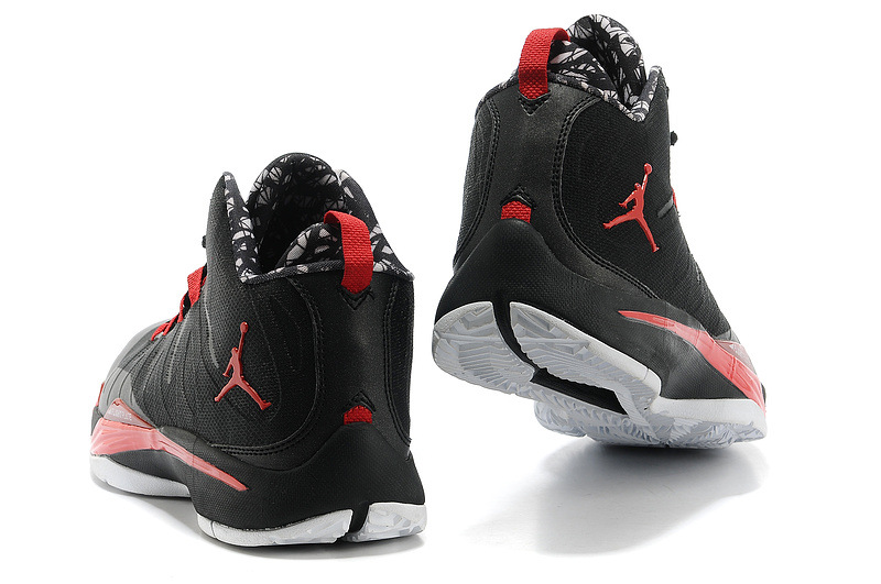 2013新款 格里芬2代 黑红男子篮球鞋 男子运动鞋