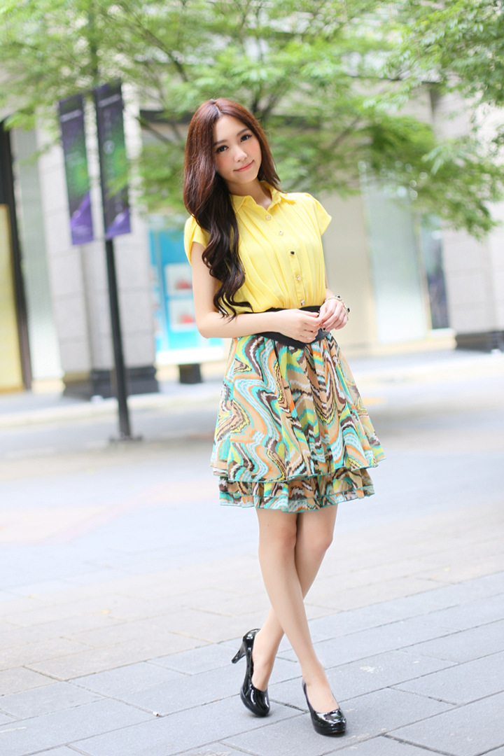 2013夏季新款女式短袖送腰带有扣子a型裙摆夏日淑女连衣裙130131