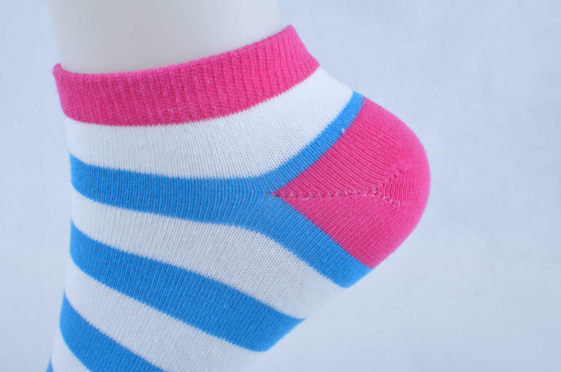 新款鲜艳彩色大宽条纹女士女式休闲短袜 蓝白条纹全棉女短袜子