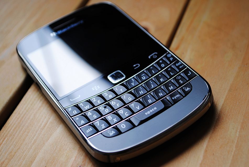 黑莓9900/9930 黑莓手机 手机代发 直板键盘手机 外贸智能机