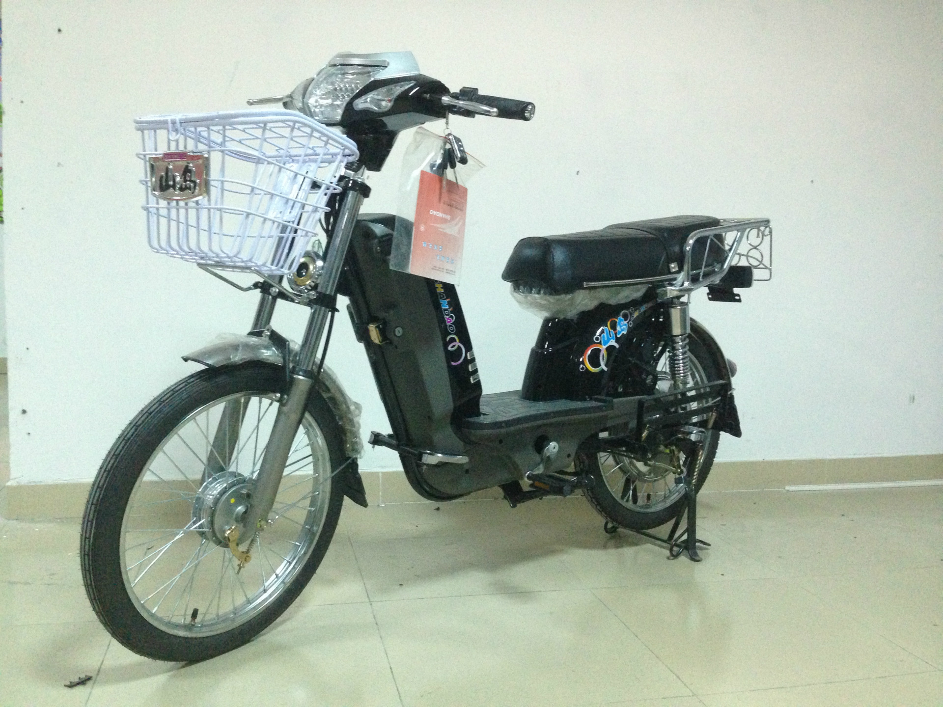 金豹60v大机后减载重款电动车(不含电池)