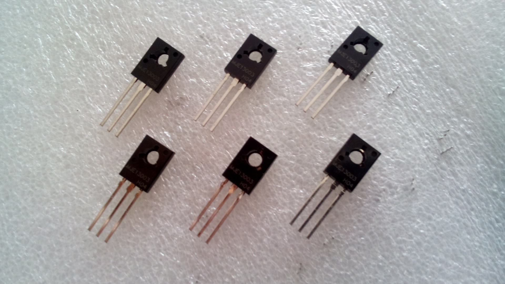 供应13003 1.42芯片 126封装三极管 优质优惠