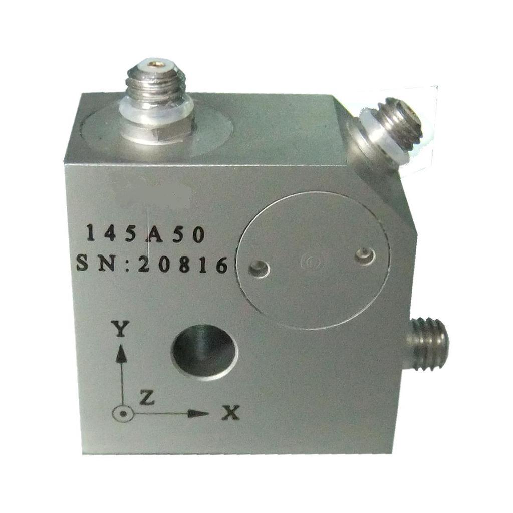 电容式三轴加速度计