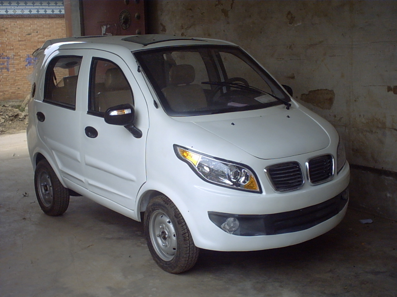 锦泰经典宝马老年代步车助力车电动汽车助残车可加装增程器