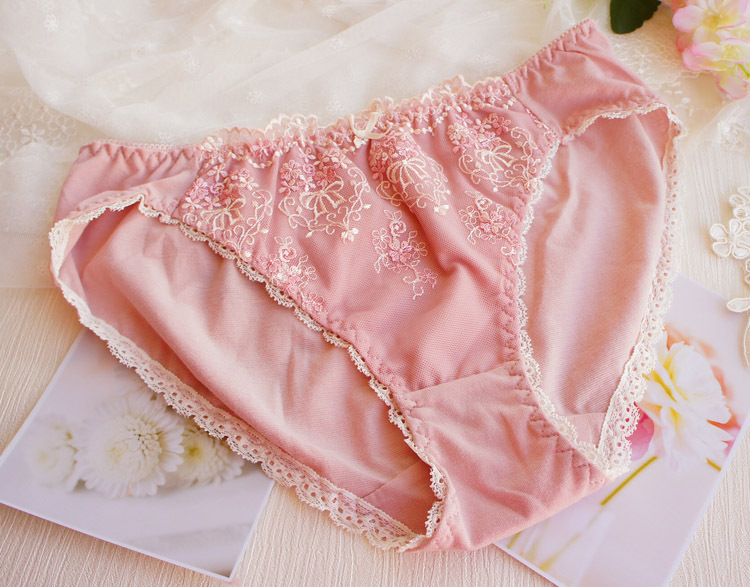 日本原单粉色牛奶丝纯棉刺绣花三角裤 低腰轻熟女式内裤 m l码