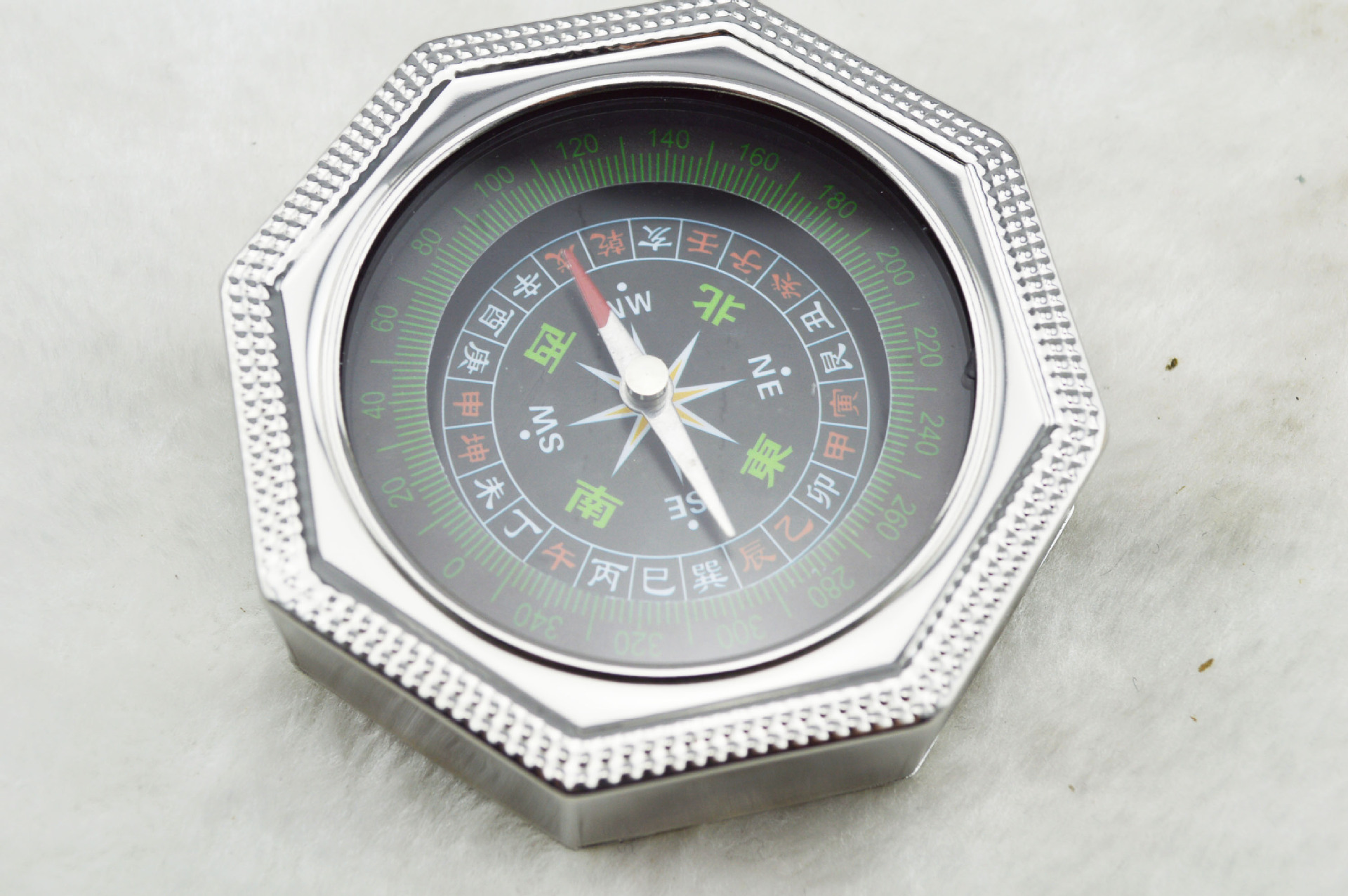 厂家直销八角便携式指南针登山野营旅游户外用品创意户外生活