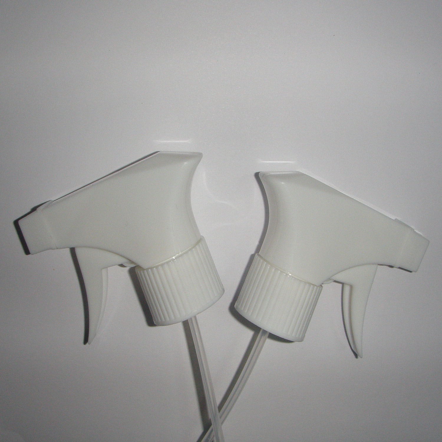 供应手扣式方枪 喷雾器喷头 塑料消毒液喷枪