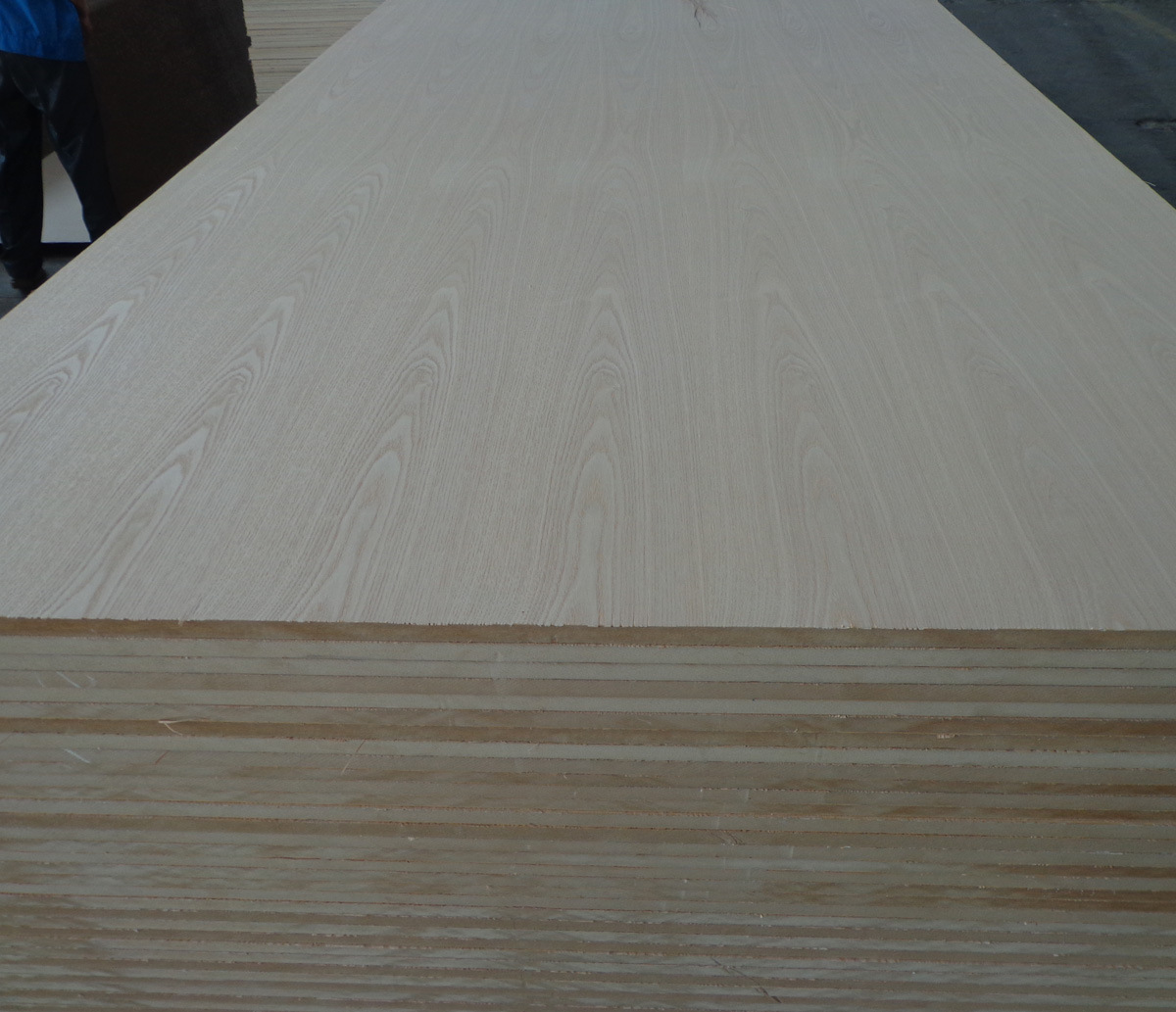 首页 家装,建材 木质材料 木板材 厚皮家具级水曲柳贴面多层板(贴面