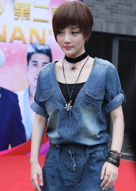 女人帮妞儿 李小璐同款水洗牛仔免挽袖深v领连体裤 夏秋季明星款