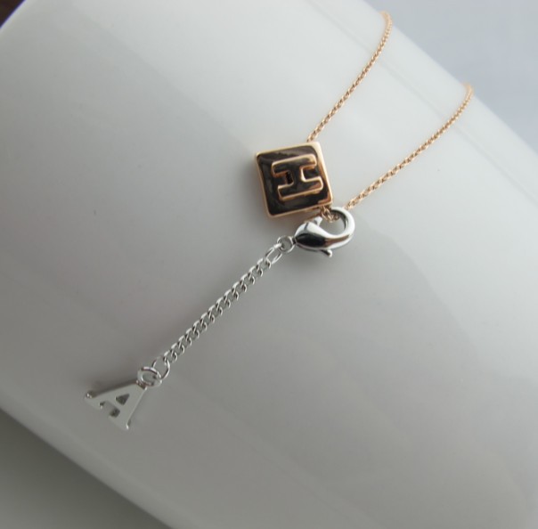 饰品批发欧比雅比项链 字母h锁骨链 镀金字母短链项饰 韩国女款