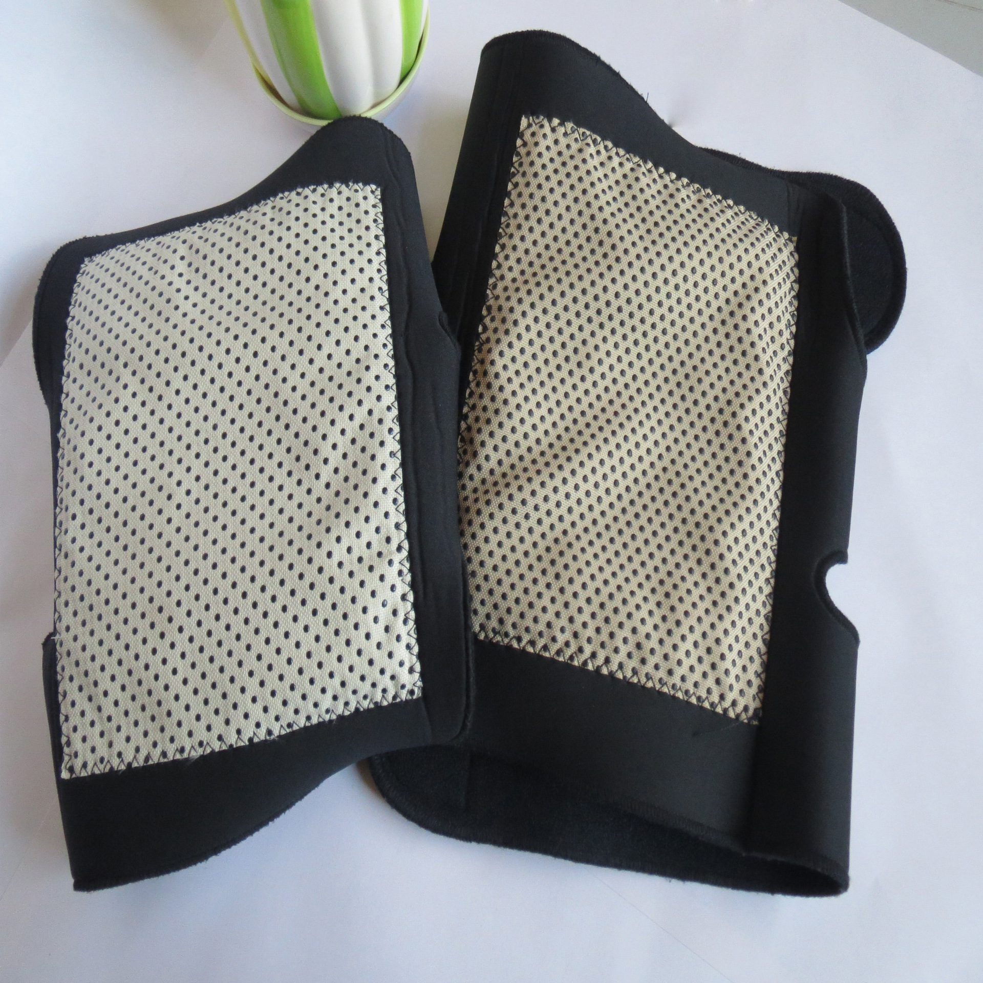 天津护具厂家生产批发 托玛琳护膝 自发热护膝 祛风除湿