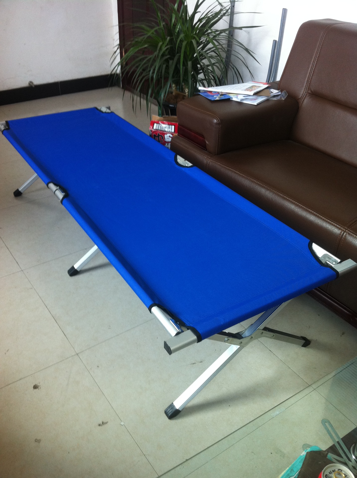 热卖 专业定做批发行军床 折叠床 户外床 铝合金行军床