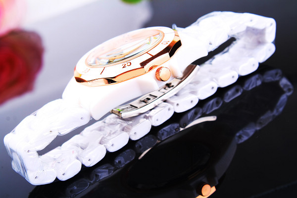 供应时尚潮流玫瑰金女士时装陶瓷表 数字面女表 厂家直销162711