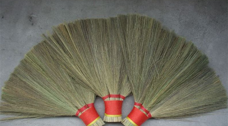 厂家直供批发芒扫把 包膜芒花天然扫把 木杆芒花扫帚图片_5
