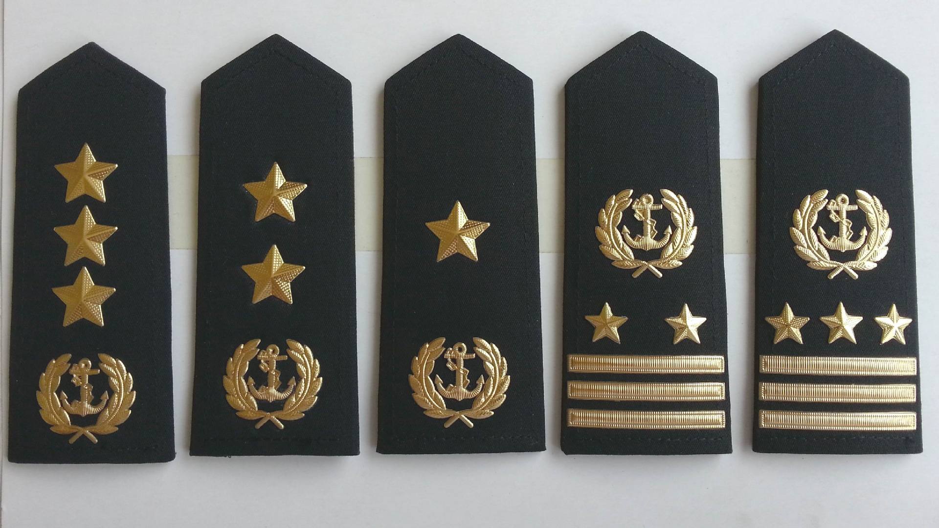 海事局制服肩章级别图片