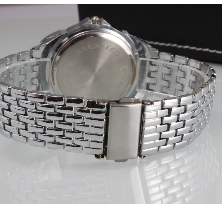 供应男士钢带手表 休闲商务男表 地摊货源 113044