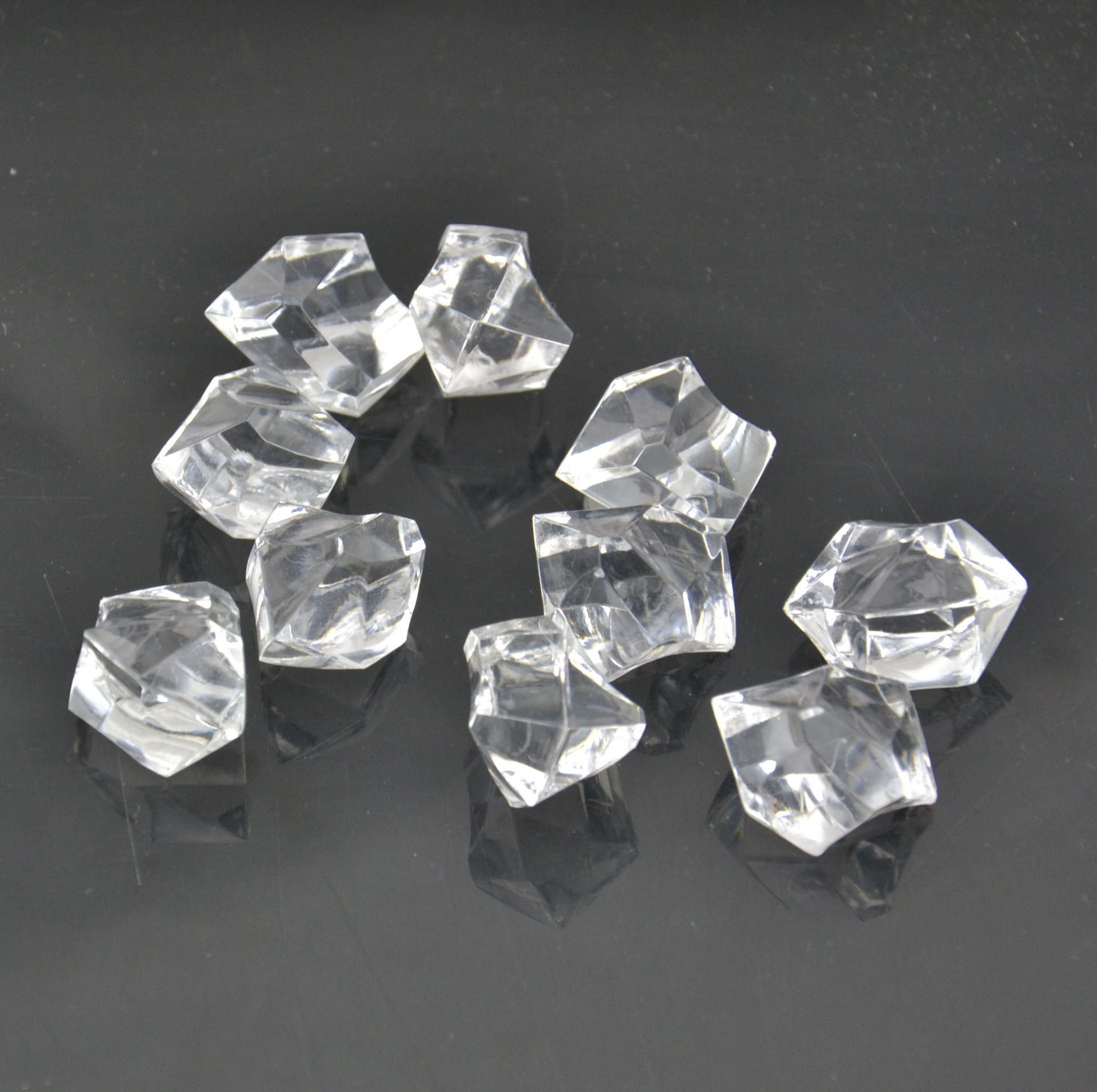 透明水晶石批发 彩色亚克力石头 透明仿真冰块 按斤批发