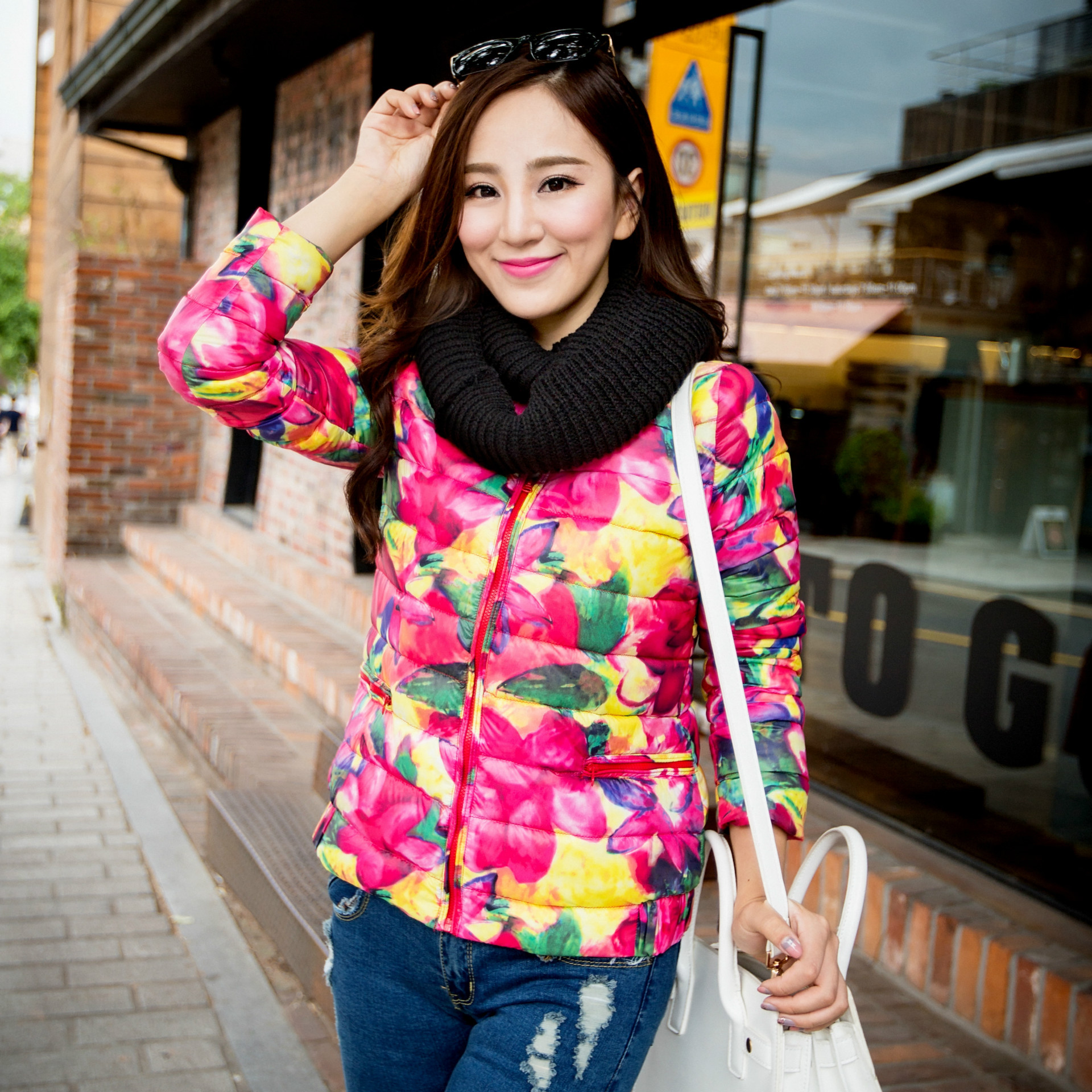 货号88859 2014新款韩版羽绒服女款花色轻薄修身短款外套厂家直销