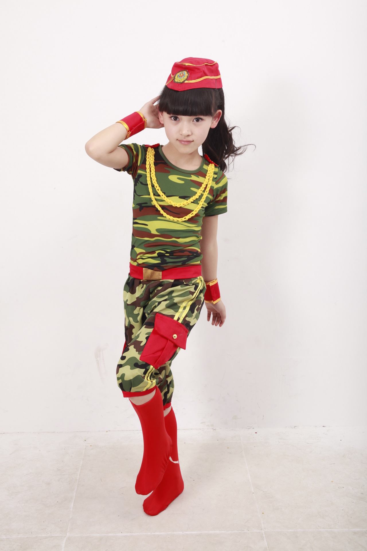 新款儿童军装迷彩演出服迷彩合唱服舞台表演小红军文艺演出服女兵