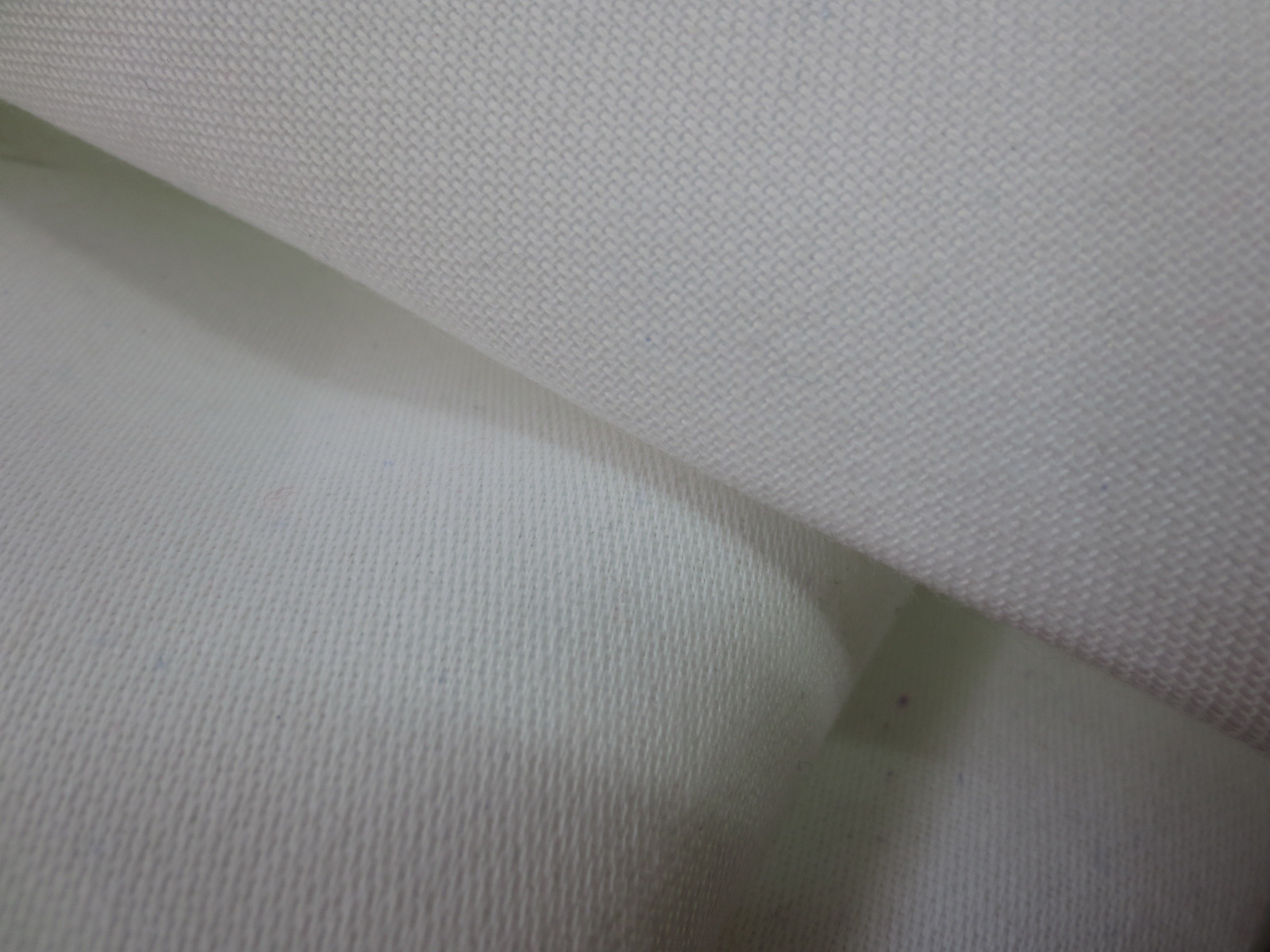最新开发全涤贡缎 斜纹帆布 手袋箱包面料 全网首发