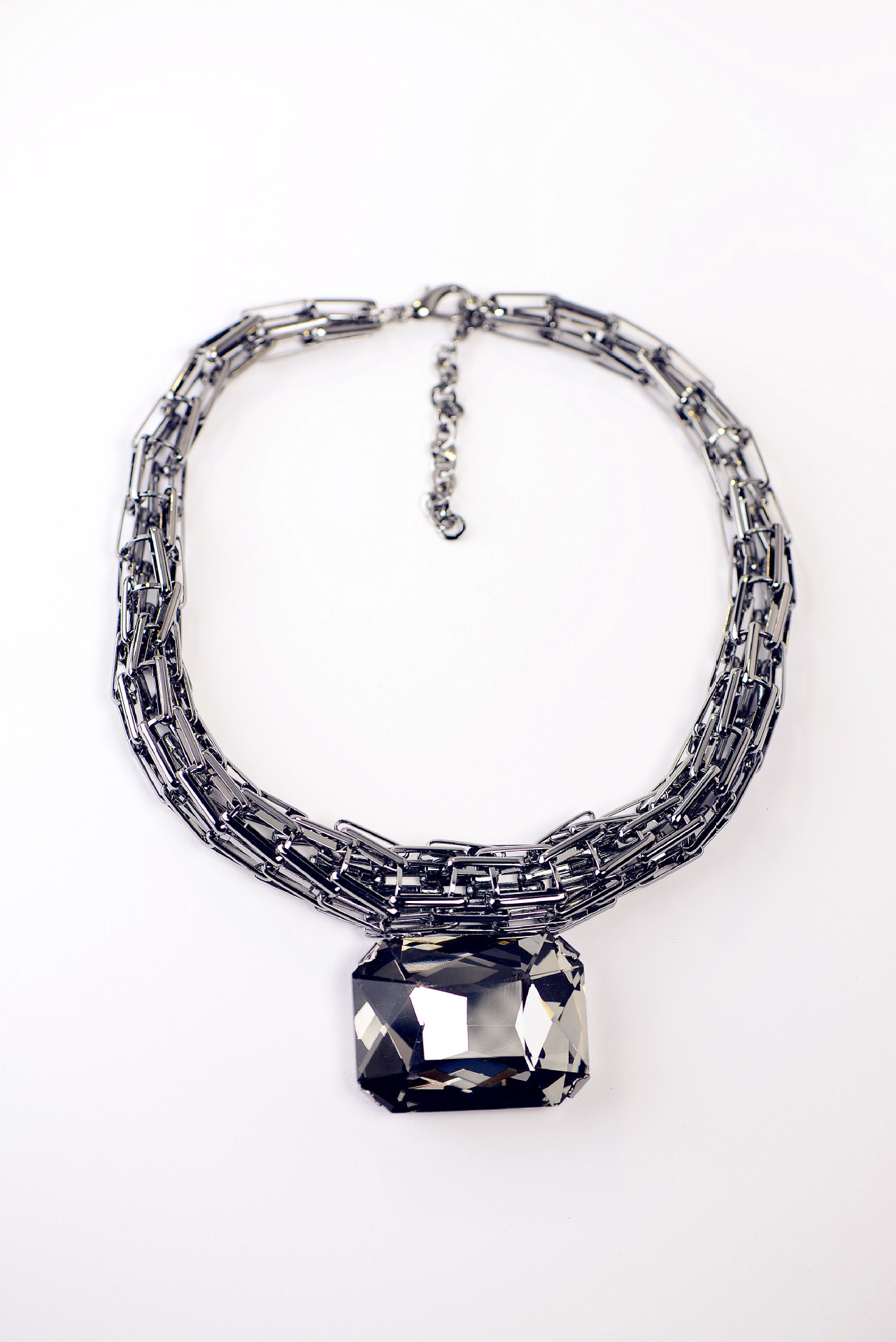 蝶蝶欧美风格夸张新款女华丽灰色水晶大宝石水滴造型短款项链配饰