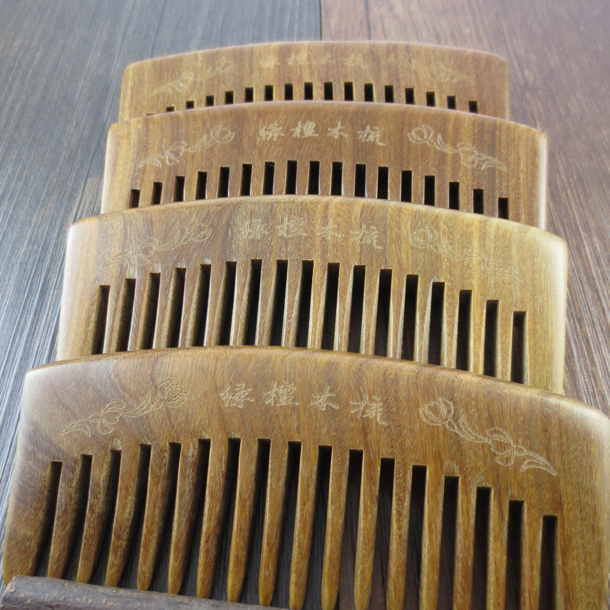 玉檀木梳 正宗绿檀木梳子整木按摩保健形梳 礼品货源宽齿会员折扣