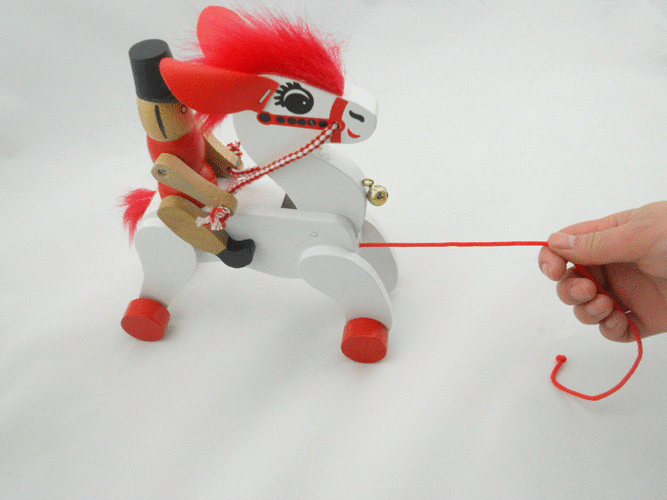 新品马年礼物 动物木制带摇铃马蹄声骑士骑马拉线学步车批发代发