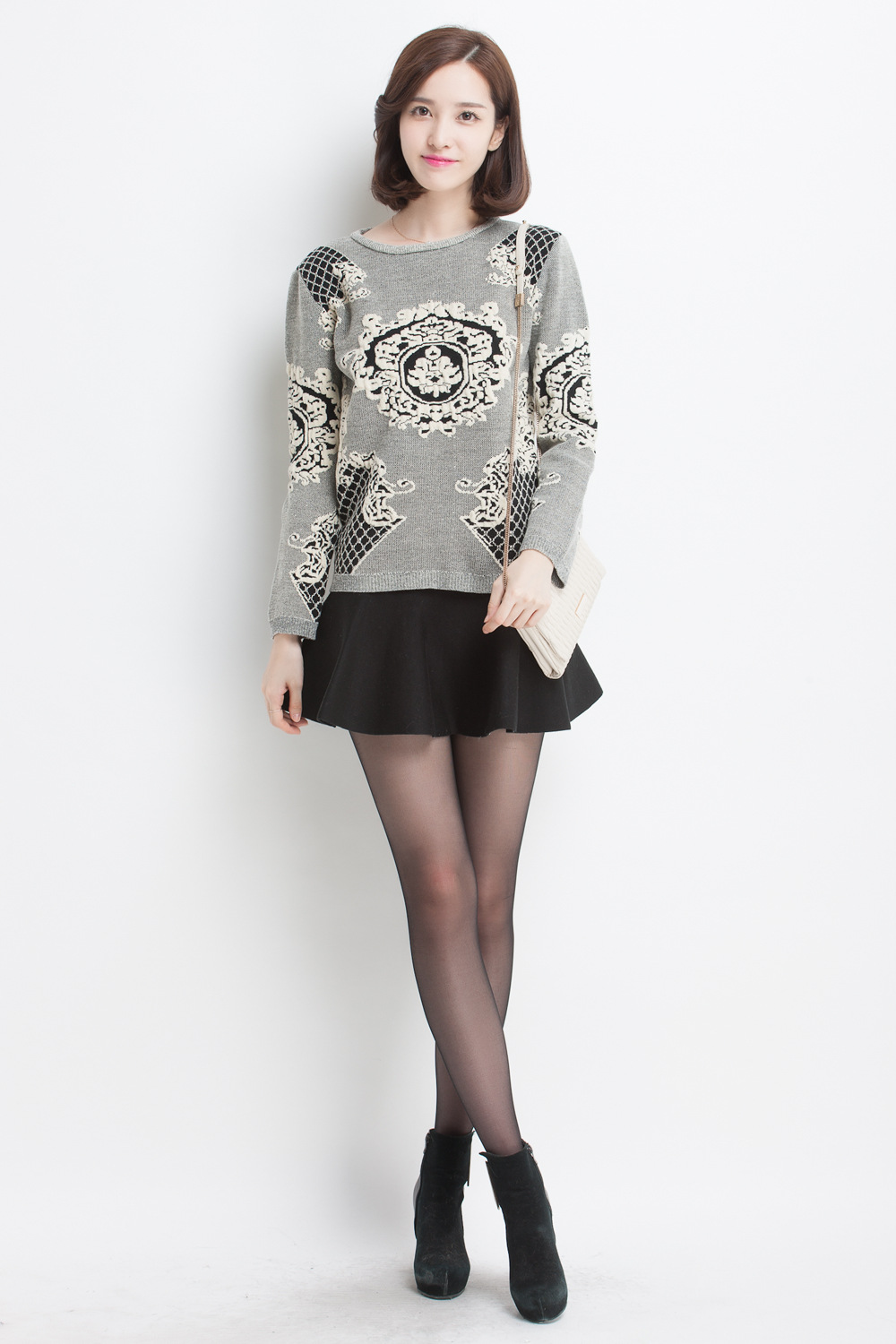 休闲粗针膨体毛衣全身金丝图片_7