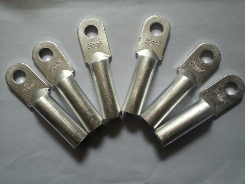 铜鼻子又称线鼻子,铜接线鼻子,铜管鼻,接线端子等,各地方和各行业