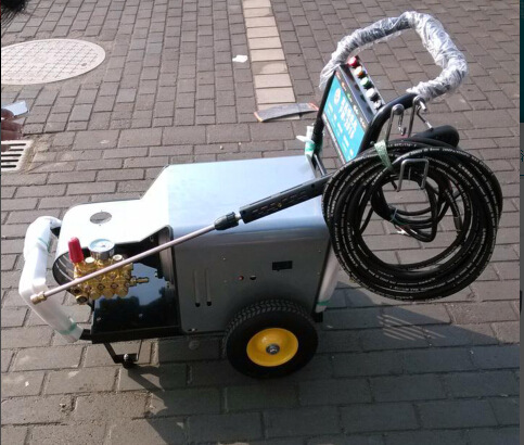 正品上海熊猫工业用超高压清洗机pm-2015型,200公斤压力清洗机