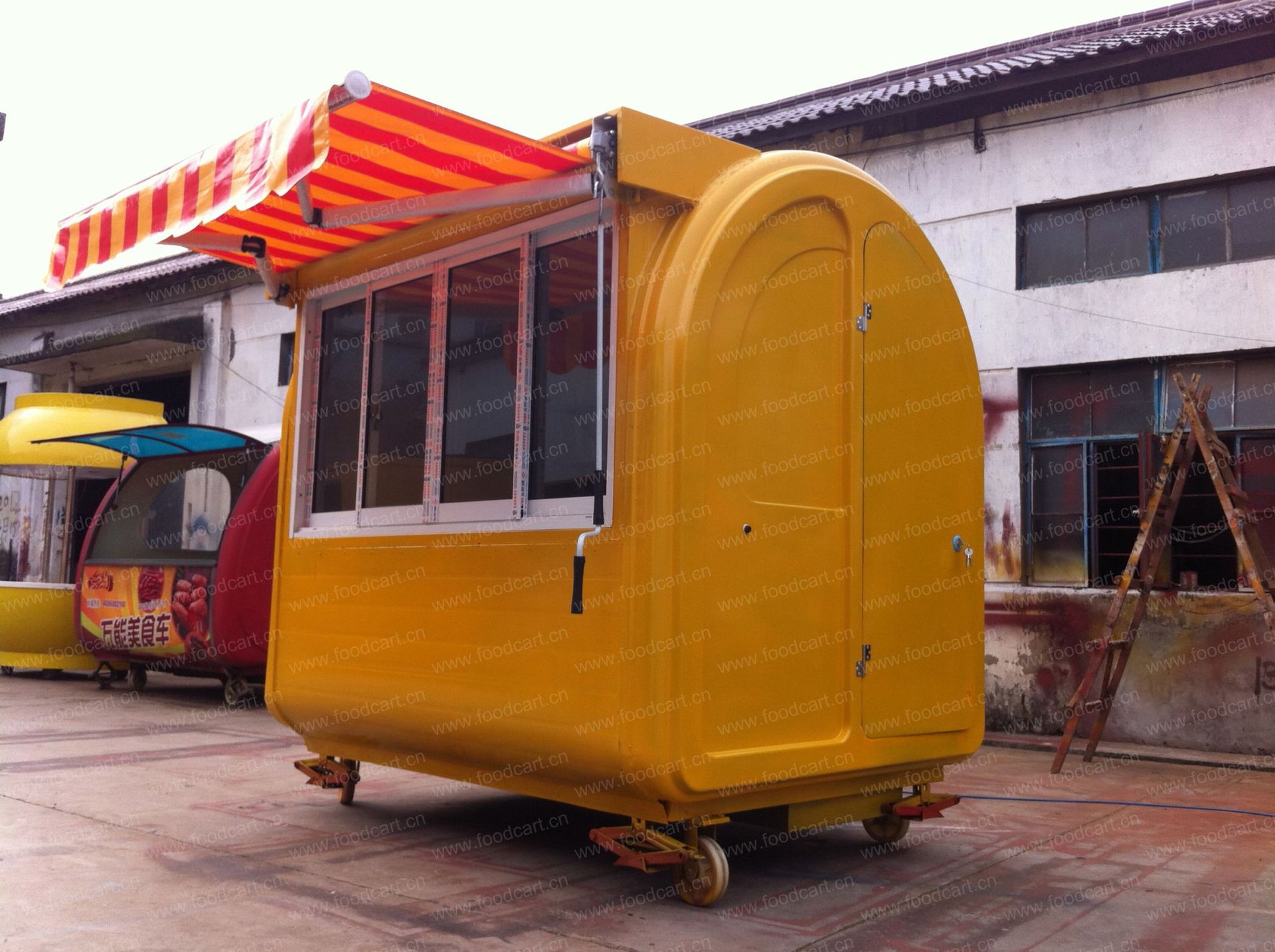 电动移动小餐车 包房车 景区快餐售货车 油炸烧烤车 关东煮调料车