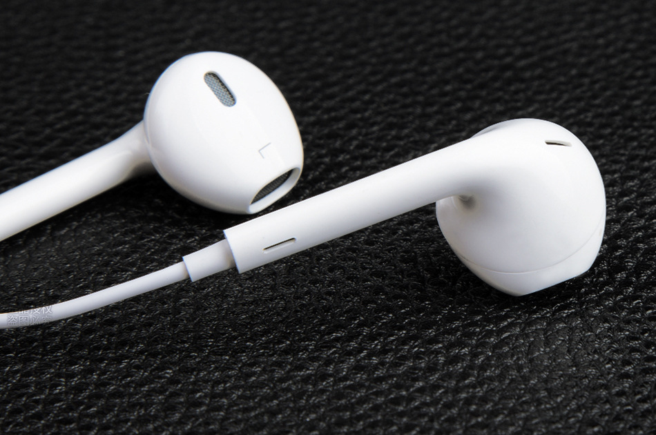 苹果iphone 5代耳机 带麦克风 音量调节 重低音立体声耳麦可批发