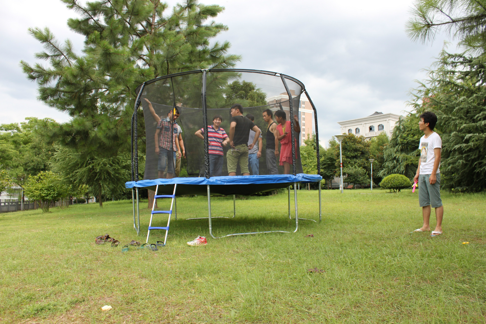 88米定制大跳床 户外 蹦蹦床带护网 ***豪华加强 2.0管