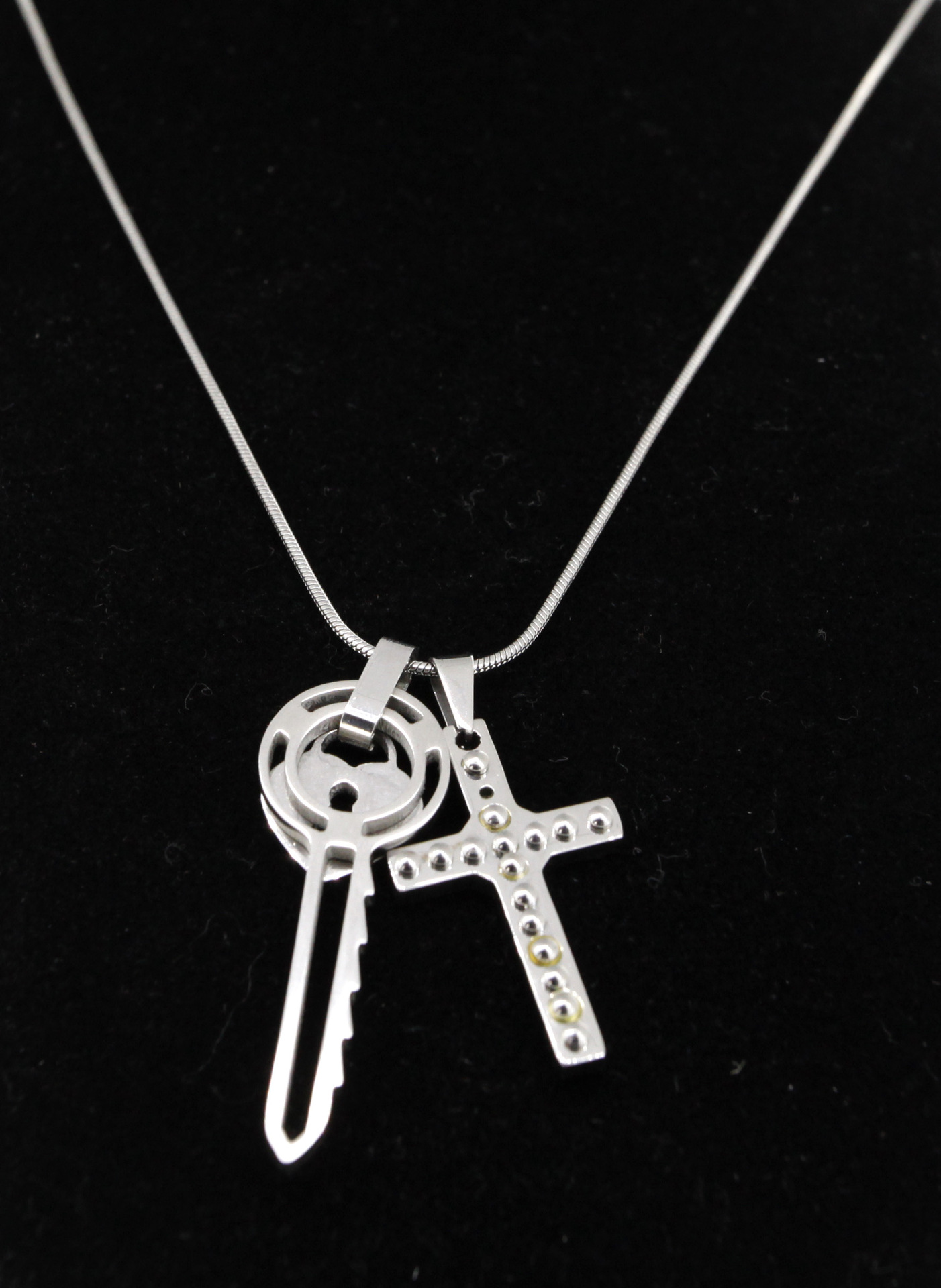 厂家供应不锈钢钥匙项坠,挂饰坠物,成品套装,滴油,镶钻,上漆