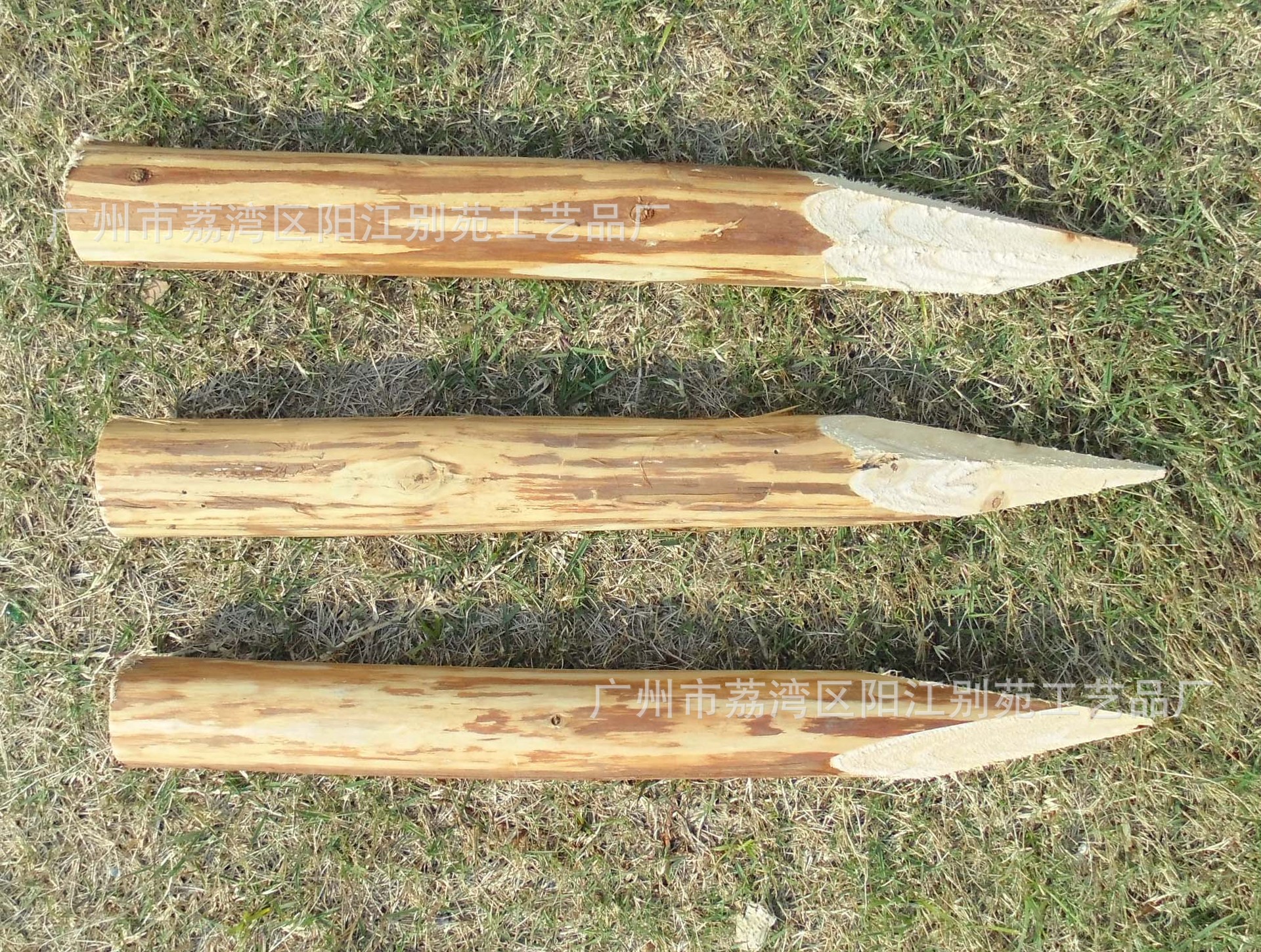 厂家直供单条尖头杉木条 园木户外地基路标专用木桩