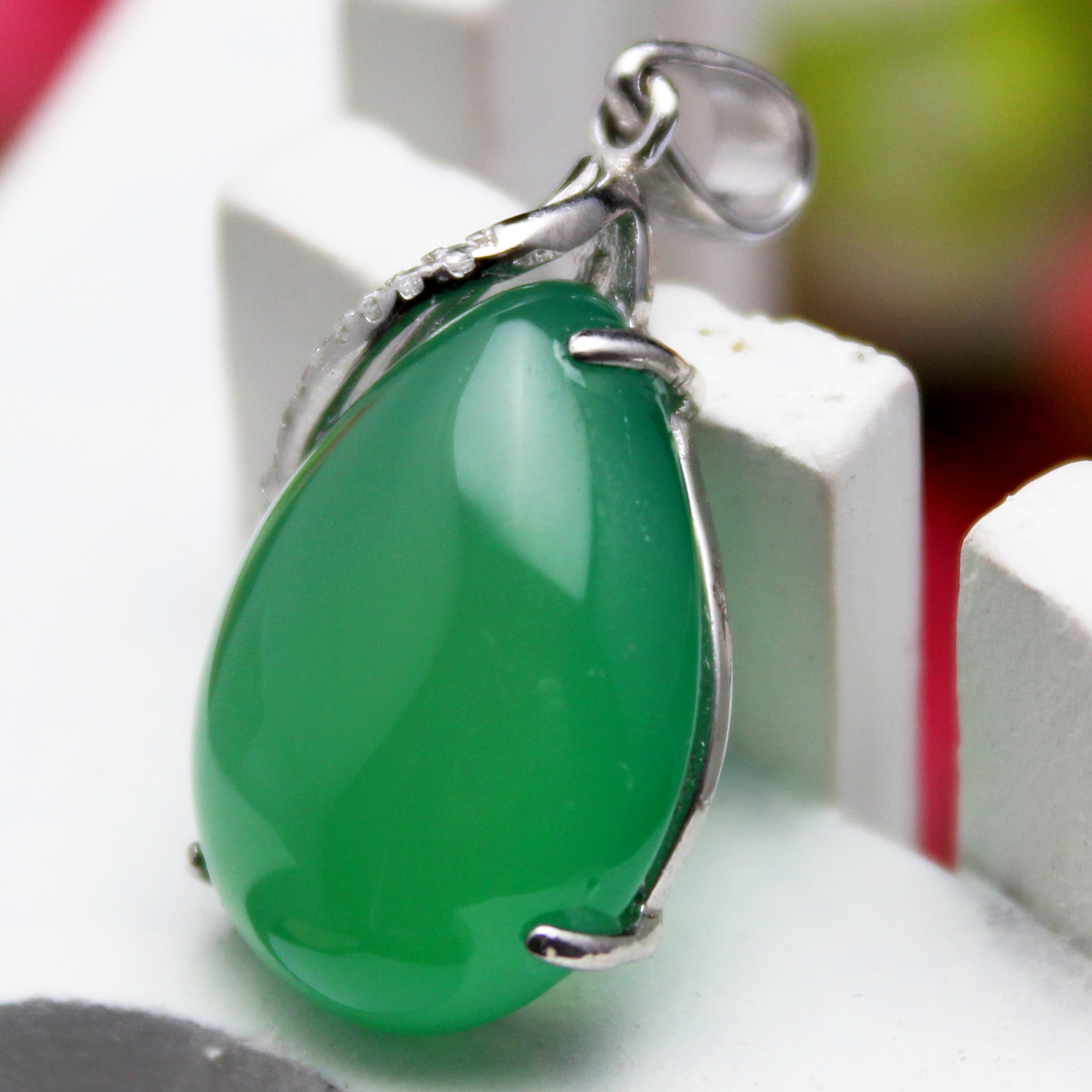 925银镶玉髓饰品 天然玉髓 玉髓吊坠 绿玉髓s925银镶嵌 静雅饰品