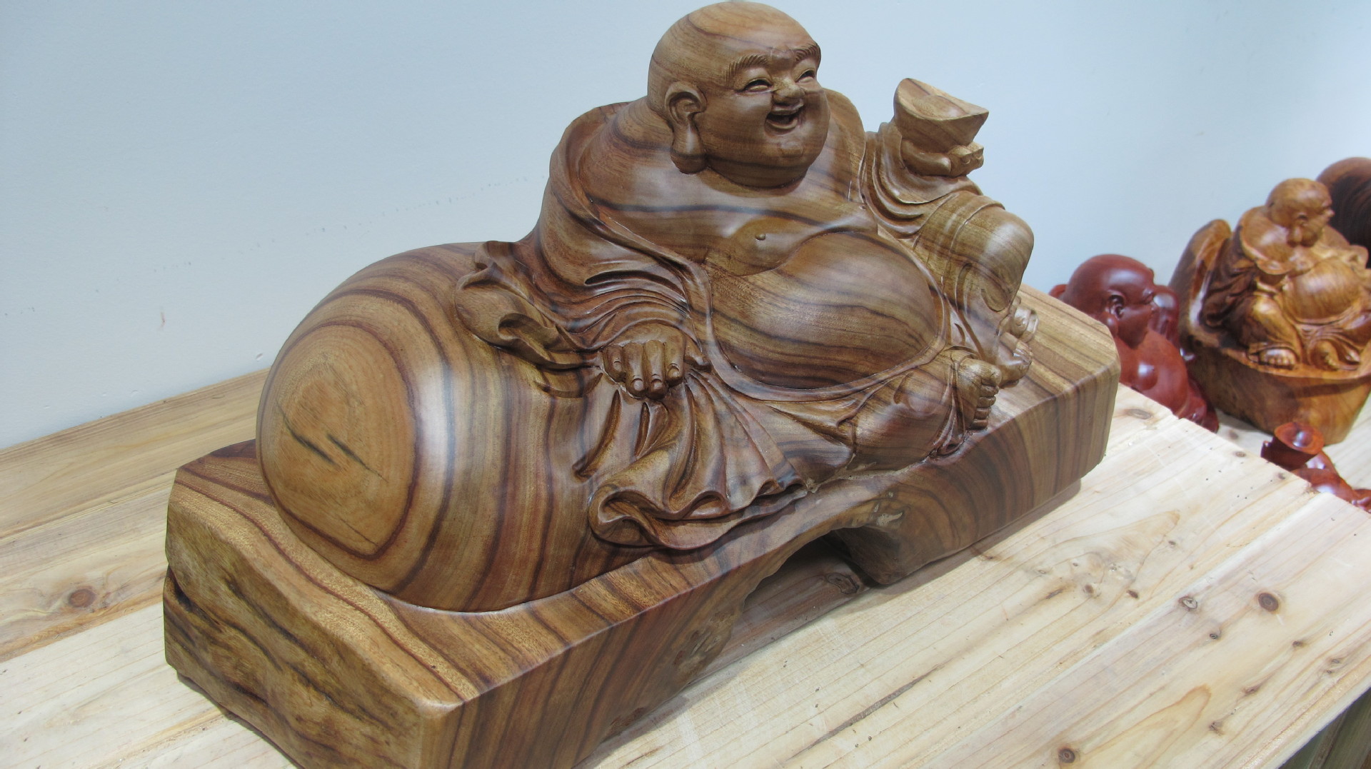 香樟木弥勒根雕摆件 家居根雕摆件 手工工艺品 厂家直销
