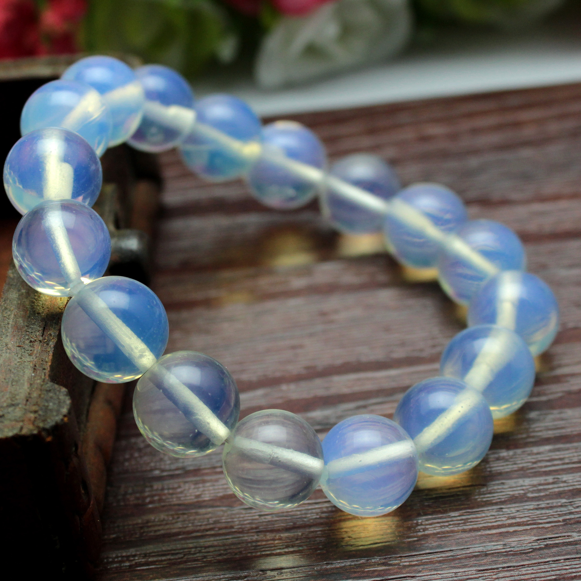 精仿合成蛋白石情侣式手链颗颗通 似银色月光石透色泽美厂家直供