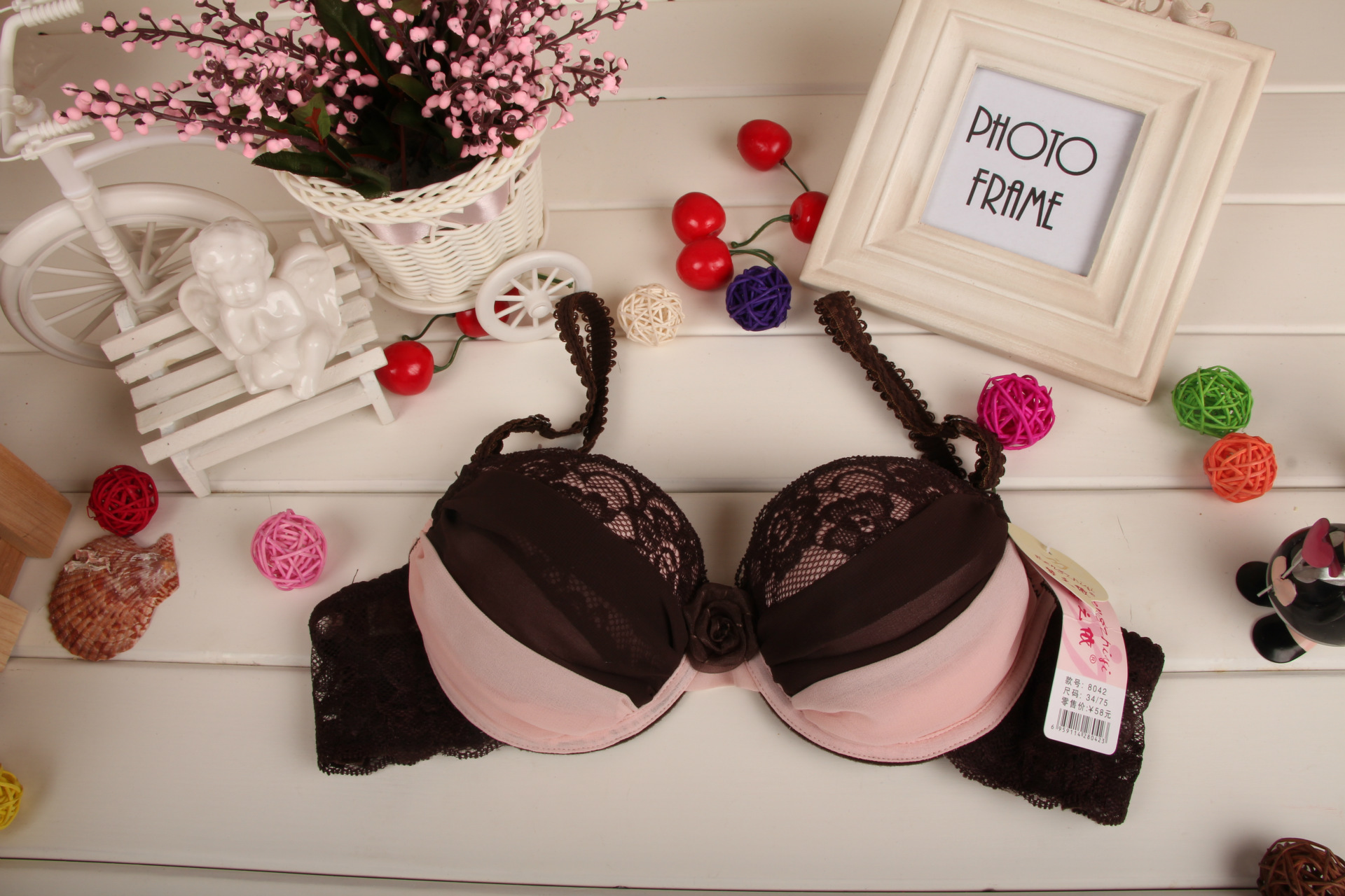 8042时尚玫瑰花 蕾丝边性感聚拢女士文胸 可爱少女三排扣内衣套装