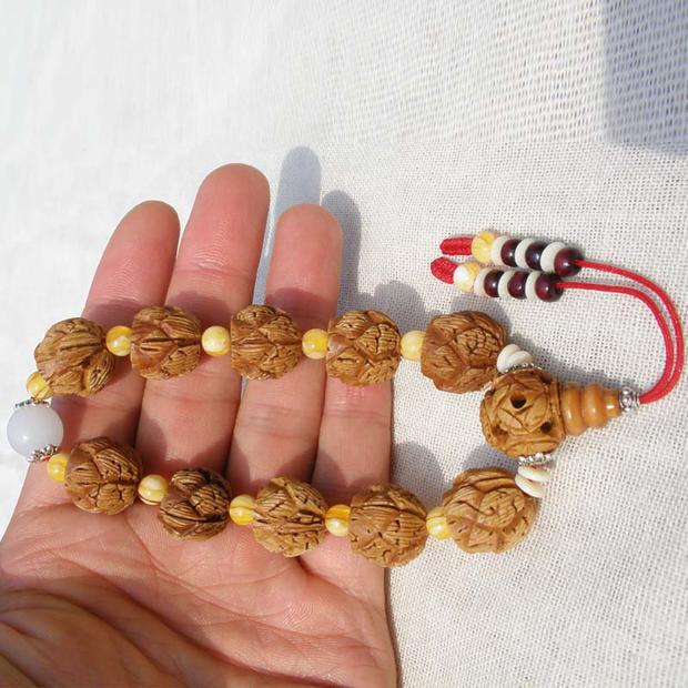 文玩精品 桃核手串佛珠野生桃核雕刻一生富贵红绳手链批发价