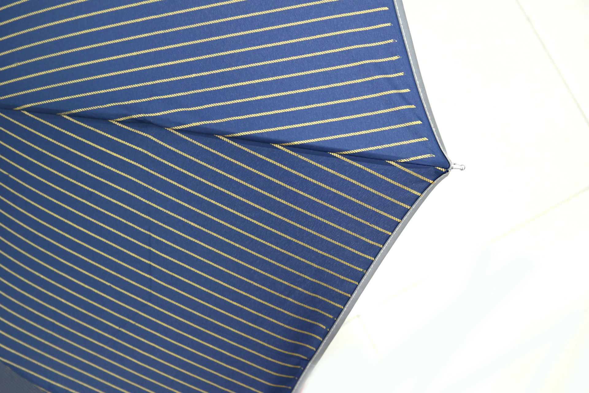 景湖伞韩版伞时尚新款男女遮阳伞条纹夜光碰击布雨伞批发